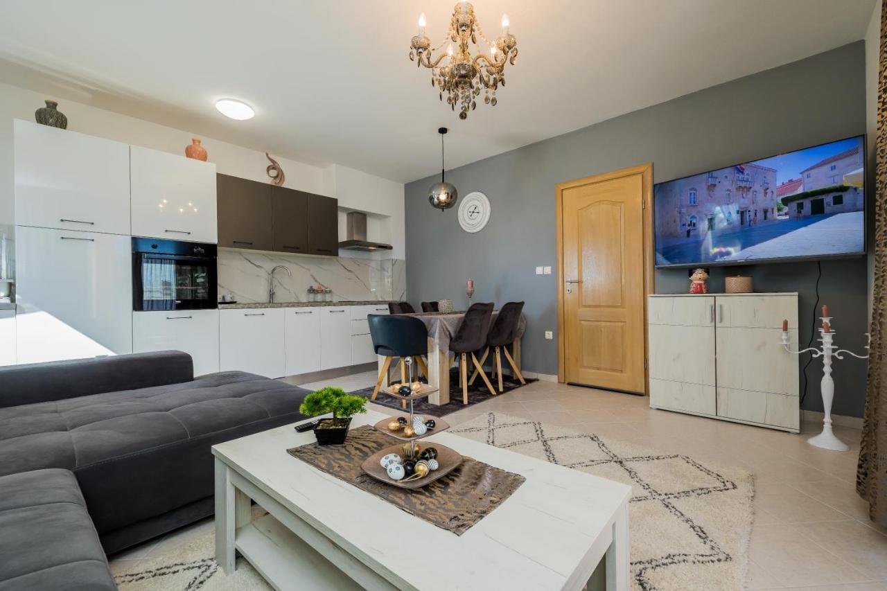 Ivana Apartment Trogir Exteriör bild